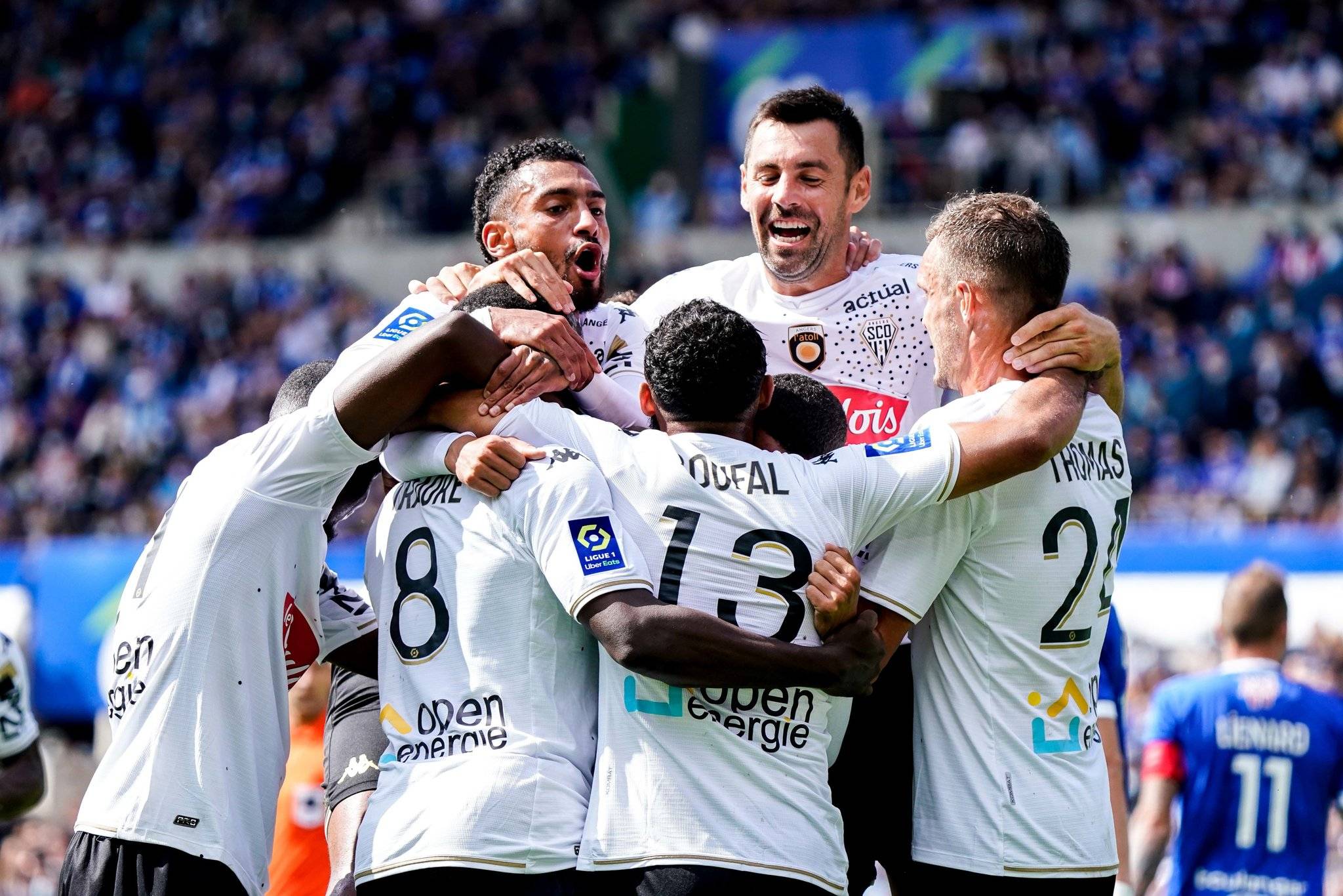 热刺绝杀尤文，卡瓦尼乌龙送礼法甲的简单介绍