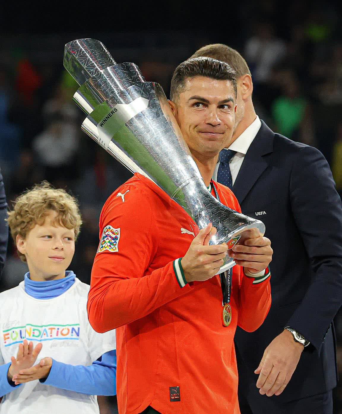 开云体育入口-皇马轻取拜仁，C罗乌龙送礼法甲