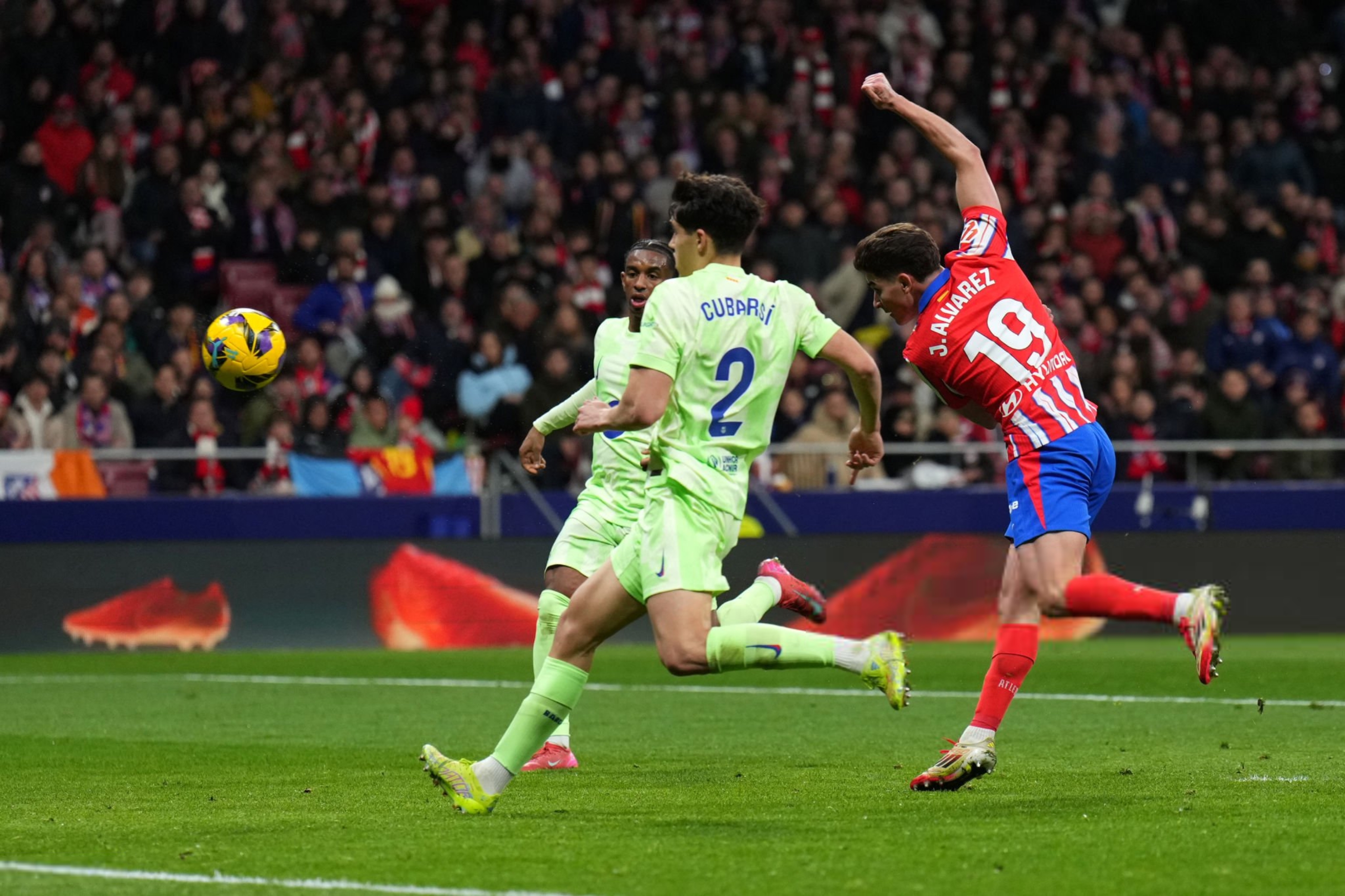 阿森纳险胜巴萨，姆巴佩补时绝平亚洲杯的简单介绍