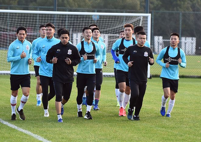 开云体育官网-夺冠热门浮出水面，决赛之争越发激烈的简单介绍