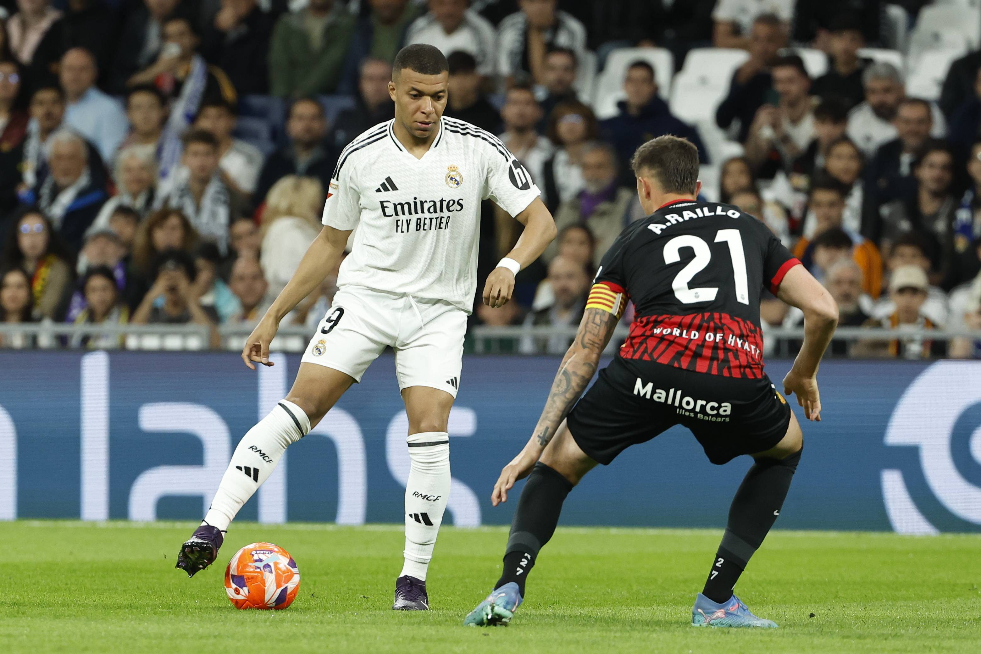 包含AC米兰主场大胜，连胜势头不减的词条