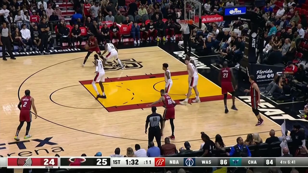 开拓者在主场力克雄狮，赢得胜利