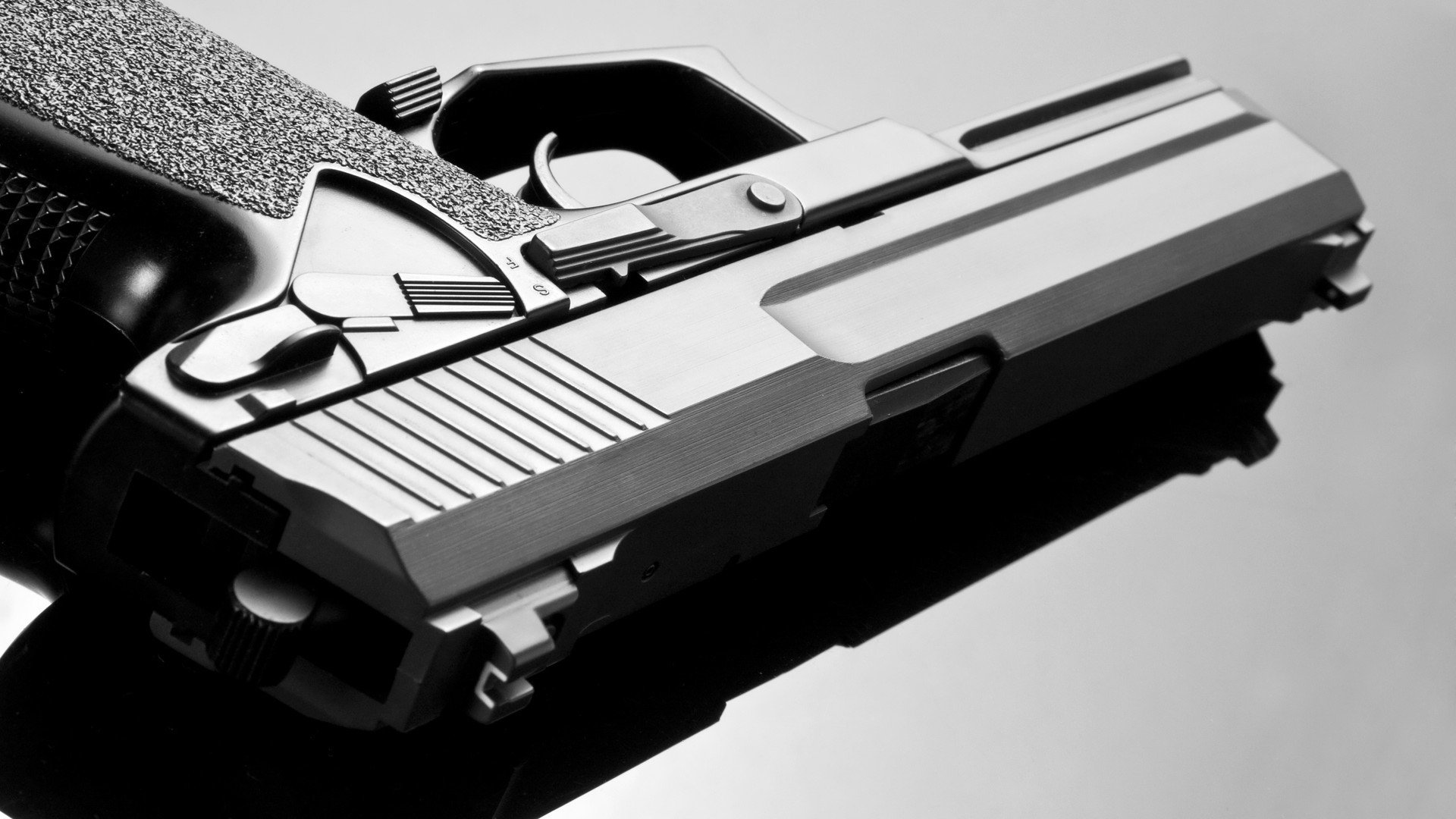 红墙耸立，范戴克以火热状态，于欧冠之夜重塑防守艺术